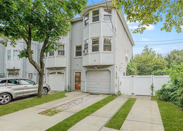 Property at 30 Oceanic Ave, Staten  Island, NY 10312, 3 beds, 2.5 baths