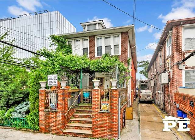 Property at 1201 E 10th St, Brooklyn, NY 11230, 5 beds, 4 baths
