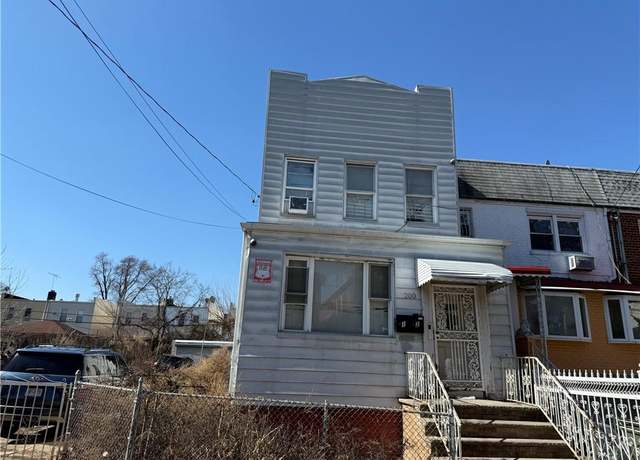 Property at 200 E 39th St, Brooklyn, NY 11203, 7 beds, 2.5 baths