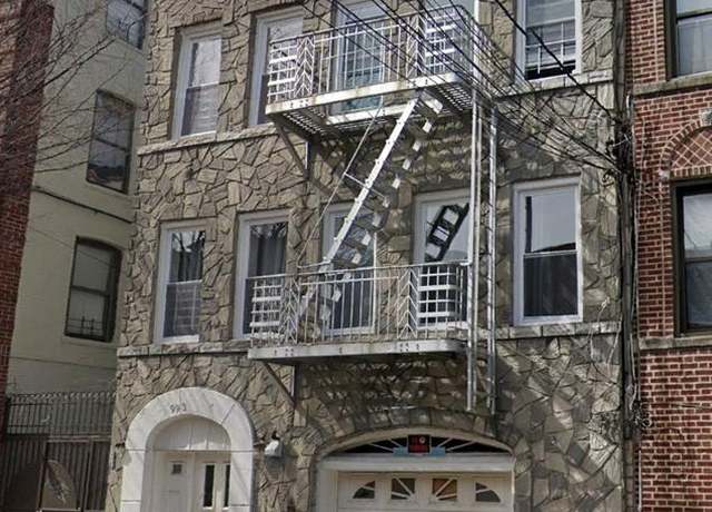 Property at 993 Findlay Ave, Bronx, NY 10456, 13 beds, 5 baths