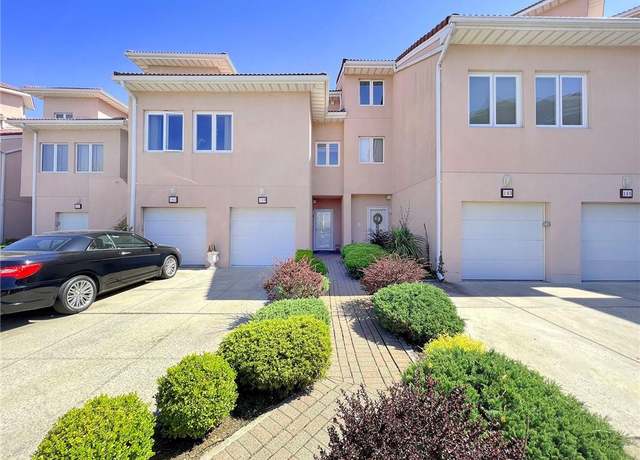 Property at 139 Tennyson Dr, Staten  Island, NY 10308, 2 beds, 1.5 baths