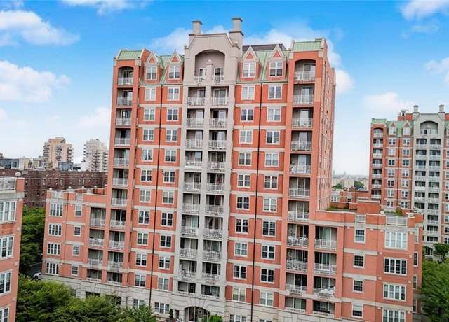 Property at 60 Oceana Dr W Unit 4I, Brooklyn, NY 11235, 3 beds, 3 baths
