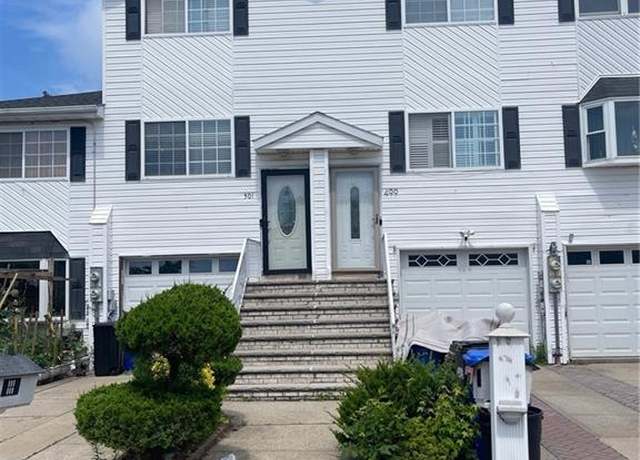 Property at 499 Medina St, Staten  Island, NY 10306, 3 beds, 1.5 baths