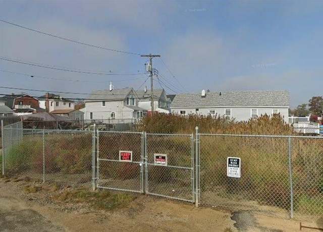 Property at 21 Bayview Ave, Howard Beach, NY 11414
