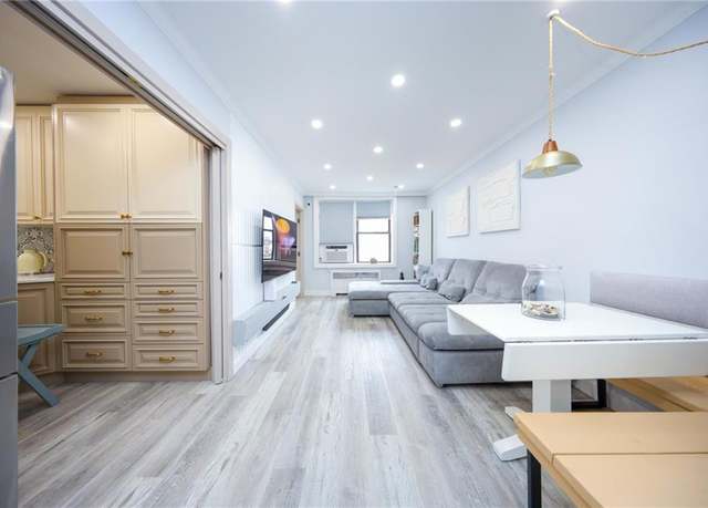 Property at 2680 E 19th St Unit 3K, Brooklyn, NY 11235, 2 beds, 1 bath