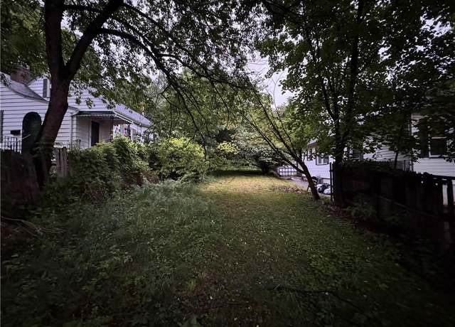 Property at 132 Alden Pl, Staten  Island, NY 10301