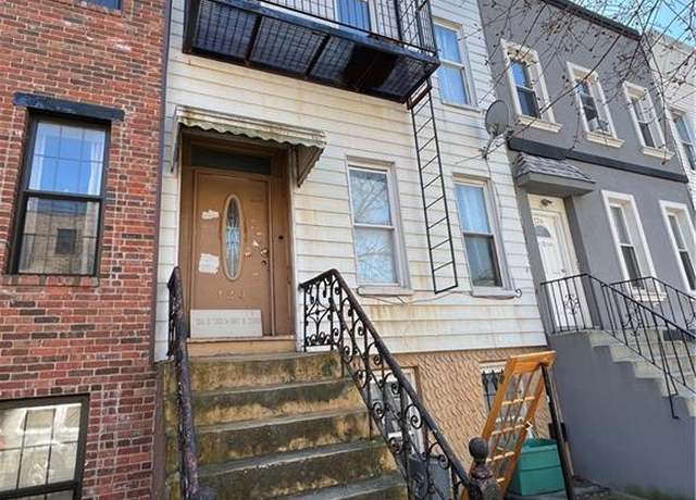 Property at 128 Schaefer St, Brooklyn, NY 11207, 7 beds, 2 baths