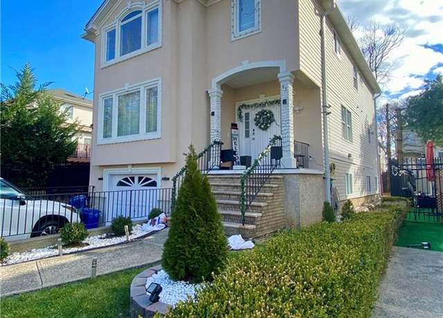 Property at 43 Lerer Ln, Staten  Island, NY 10307, 4 beds, 3.5 baths