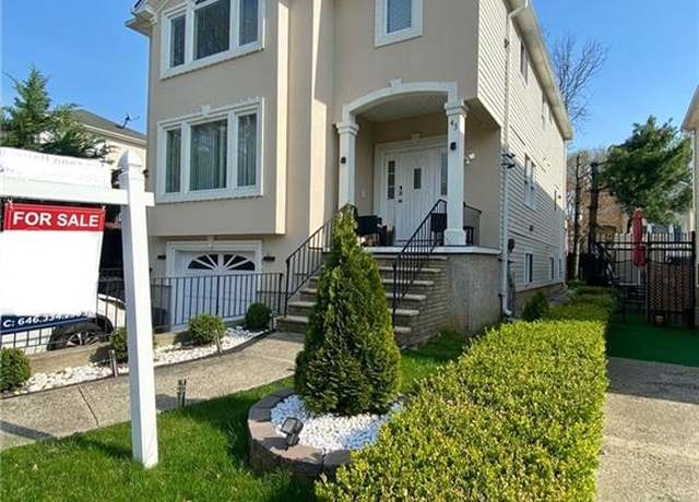 Property at 43 Lerer Ln, Staten  Island, NY 10307, 4 beds, 3.5 baths
