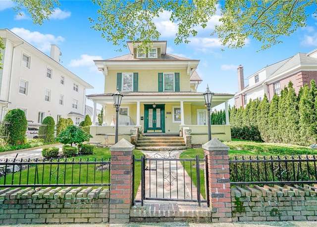 Property at 152 76th St, Brooklyn, NY 11209, 7 beds, 3 baths