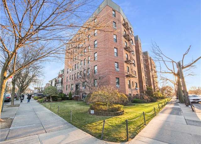 Property at 2310 Ocean Pkwy Unit 6A, Brooklyn, NY 11223, 2 beds, 1 bath