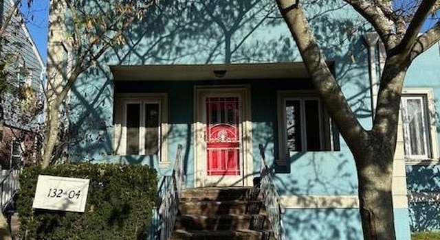 Photo of 13204 Cronston Ave, Rockaway Park, NY 11694