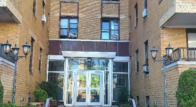 Photo of 150 West End Ave Unit 1J, Brooklyn, NY 11235