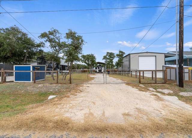 Property at 1720 San Antonio St, Rockport, TX 78382