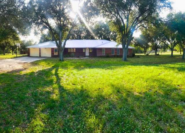 Property at 112 Fm 1042, Three Rivers, TX 78071, 4 beds, 3 baths