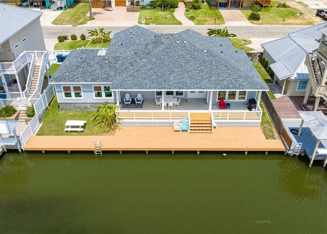 Property at 14 Luau Ln, Rockport, TX 78382, 5 beds, 4.5 baths