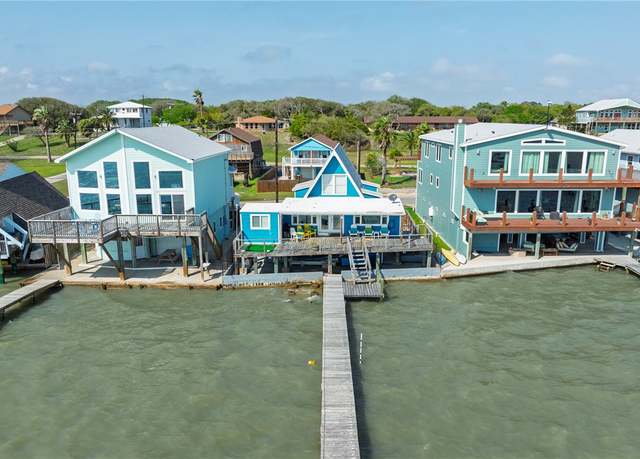 Property at 1014 Bayshore Dr, Ingleside, TX 78362, 2 beds, 2 baths