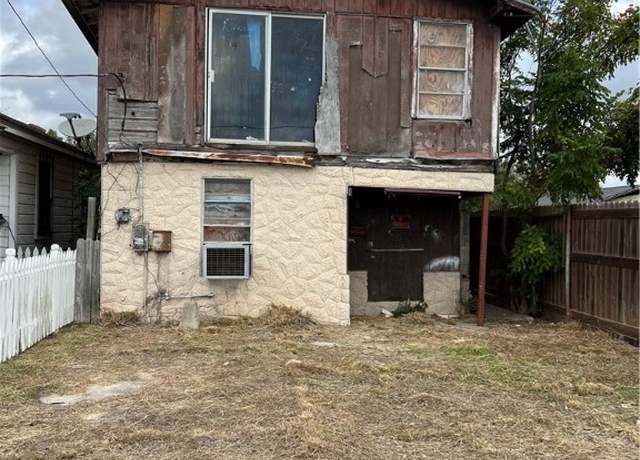 Property at 1009 Iowa St, Robstown, TX 78380, 3 beds, 1 bath