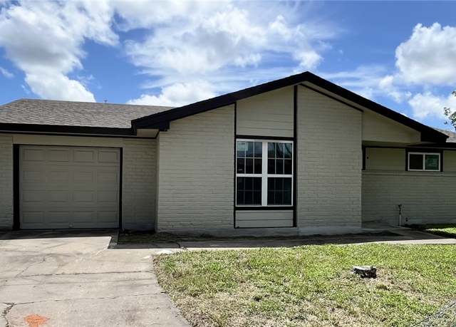 Property at 1106 Greenleaf Dr, Corpus Christi, TX 78405, 3 beds, 1 bath
