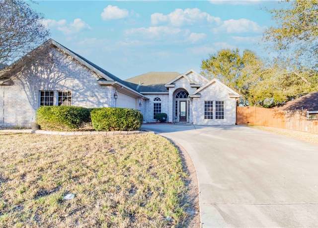 Property at 15306 Guadalupe River Dr, Corpus Christi, TX 78410, 4 beds, 3 baths
