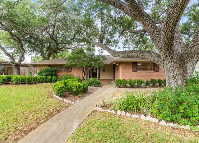 Property at 3540 Pecan St, Corpus Christi, TX 78411, 3 beds, 2 baths