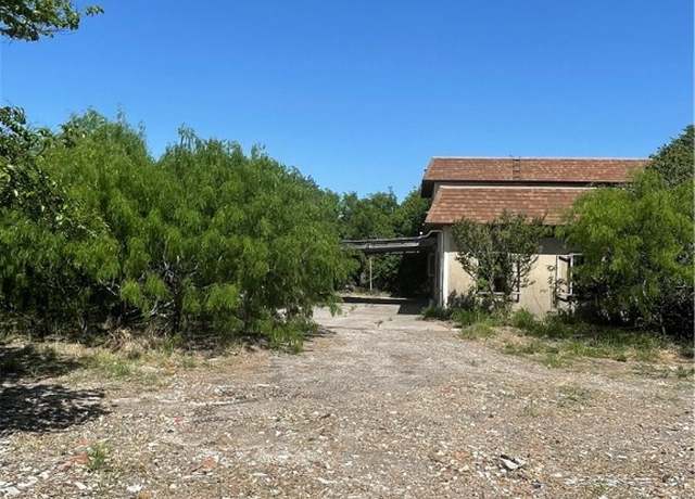 Property at 4355 Lackey, Portland, TX 78374, 4 beds, 3.5 baths