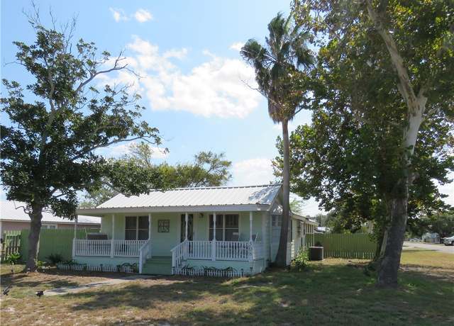 Property at 508 Broadway St, Fulton, TX 78358, 2 beds, 2 baths