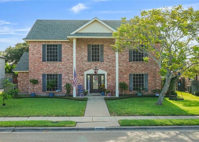 Property at 624 Colonial Dr, Portland, TX 78374, 4 beds, 2.5 baths