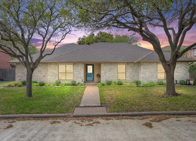 Property at 7021 Adbury Dr, Corpus Christi, TX 78413, 3 beds, 2 baths