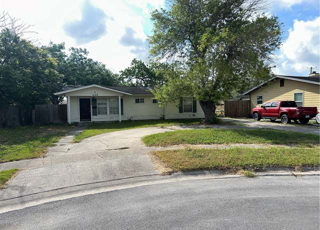 Property at 4126 Robinhood Dr, Corpus Christi, TX 78411, 3 beds, 1.5 baths