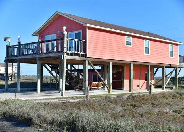 Property at 520 Palmetto Point Rd, Rockport, TX 78382, 3 beds, 2.5 baths