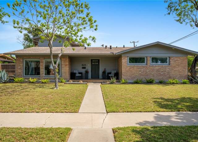 Property at 625 Williamson Pl, Corpus Christi, TX 78411, 4 beds, 3 baths