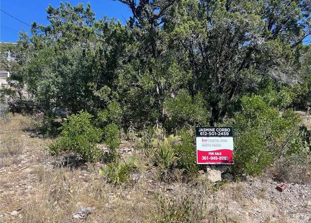 Property at 227 Sunset Dr, Lakehills, TX 78063