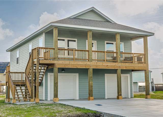 Property at 43 Copano Ridge Rd, Rockport, TX 78382, 3 beds, 2 baths