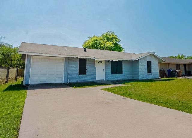 Property at 5334 Bowie St, Corpus Christi, TX 78415, 3 beds, 1 bath