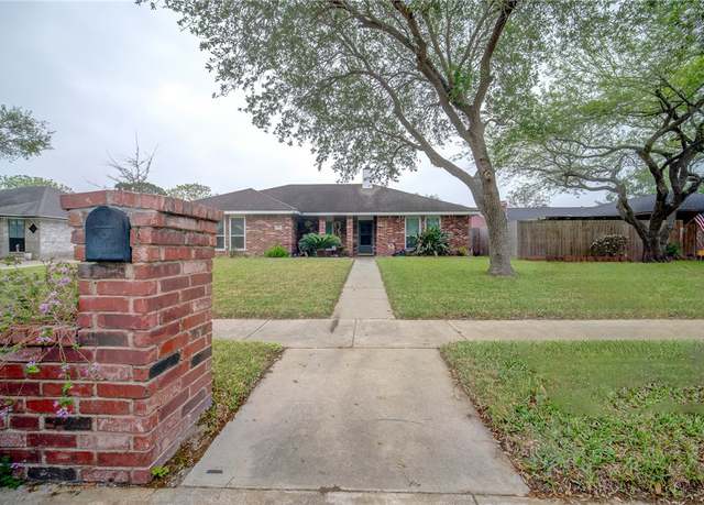 Property at 3218 Seafoam Dr, Corpus Christi, TX 78418, 4 beds, 3 baths
