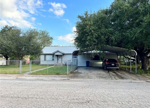 Property at 305 Laredo St, Freer, TX 78357, 3 beds, 2 baths