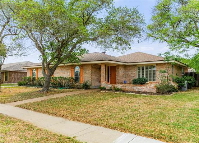 Property at 6721 Sahara Dr, Corpus Christi, TX 78412, 4 beds, 2.5 baths