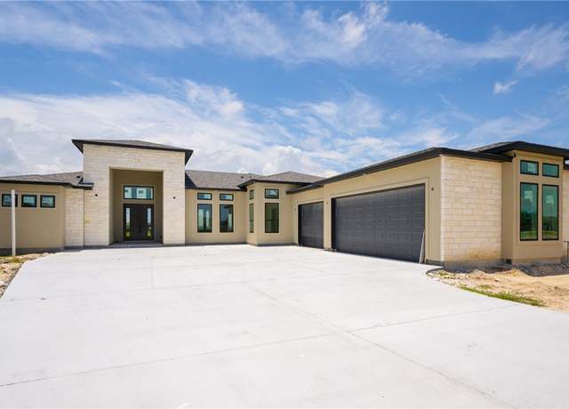 Property at 758 Buffalo Creek Dr, Corpus Christi, TX 78415, 5 beds, 3.5 baths