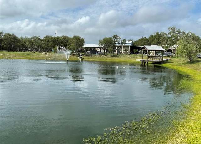 Property at 1431 W 12th St, Rockport, TX 78382, 1 bed, 1.5 baths