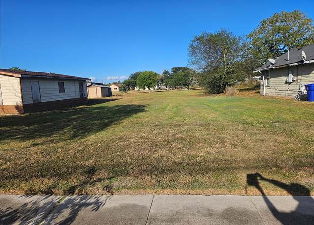 Property at 11030 Mayfield Dr, Corpus Christi, TX 78410