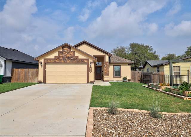 Property at 150 N 9th St, Aransas Pass, TX 78336, 3 beds, 2 baths