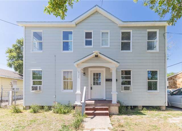 Property at 920 Elizabeth St, Corpus Christi, TX 78404, 4 beds, 2 baths