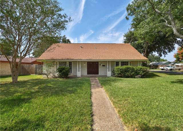 Property at 131 Granby Pl, Portland, TX 78374, 4 beds, 3.5 baths