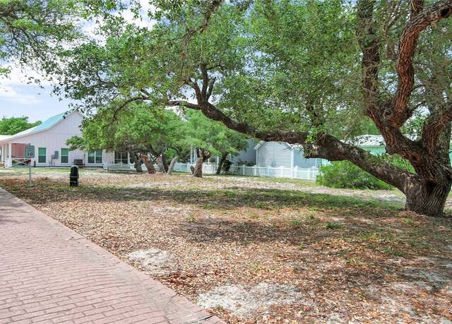 Property at 39 Old Cottage Beach Dr, Rockport, TX 78382