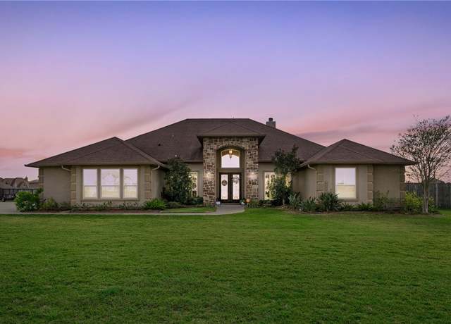 Property at 5310 Capernaum Ct, Corpus Christi, TX 78413, 4 beds, 3.5 baths