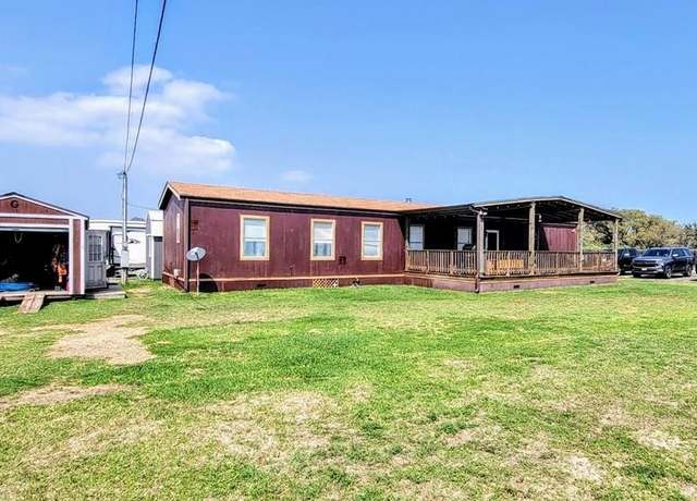 Property at 1801 Myrtle St, Rockport, TX 78382, 3 beds, 2 baths