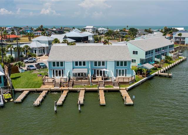 Property at 103 Nassau Dr, Rockport, TX 78382, 3 beds, 2 baths