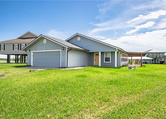 Property at 148 Lakeshore Dr, Rockport, TX 78382, 3 beds, 2 baths