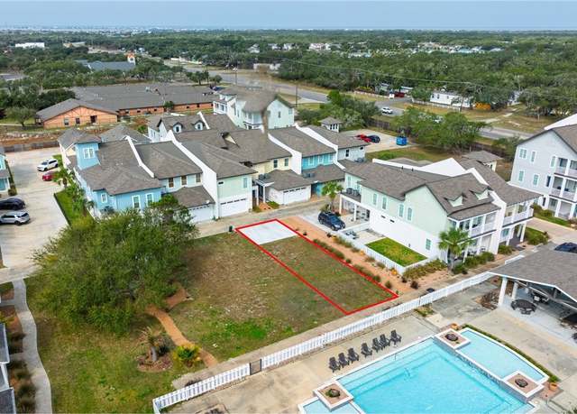 Property at 108 Frontenac Ln, Rockport, TX 78382